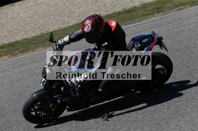 /15 22.05.2026  Plüss Moto Sport  Discover the Bike ADR /Gruppe gruen - Bike 1/64